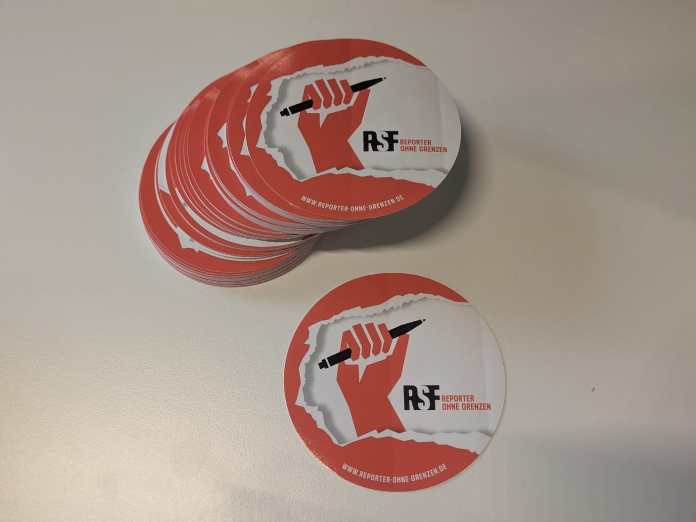 Aufkleber "Faust der Pressefreiheit"